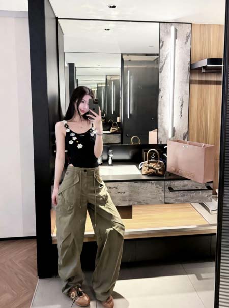 2026年4月9日入荷早春新作Miumiuニット タンクトップ女性用ファッション/誕生日プレゼント/贈り物 can工場