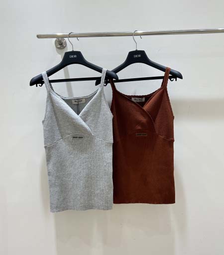 2026年4月9日入荷早春新作Miumiu女性用ファッション...