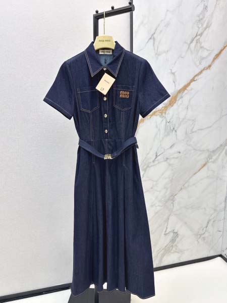 2026年4月9日入荷早春新作Miumiu女性用ファッション...