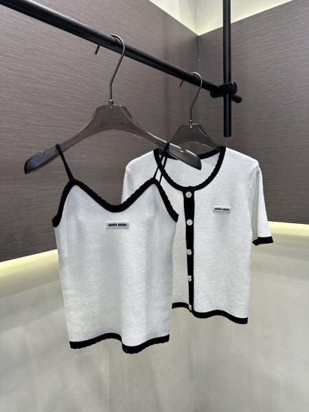 2026年4月9日入荷早春新作Miumiuセット女性用ファッ...