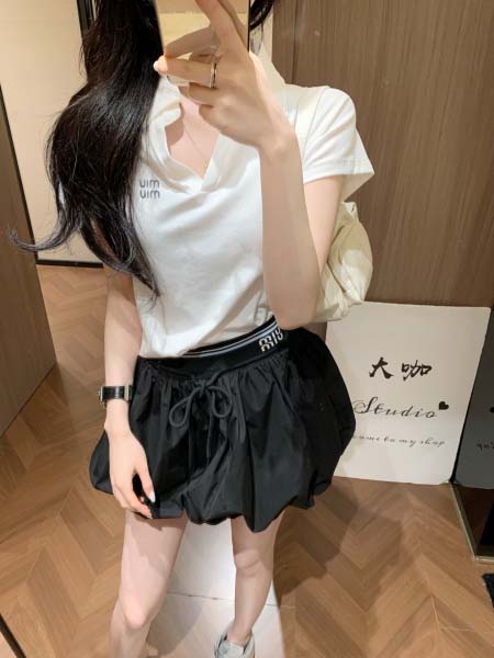 2026年4月9日入荷早春新作Miumiuセット女性用ファッ...