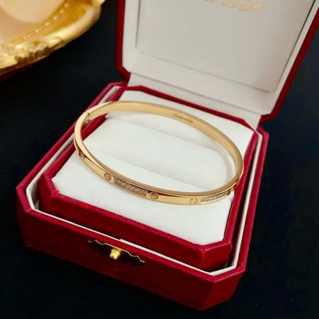 2026年2月4日入荷新品Cartier腕輪/ブレスレットギフト/誕生日/記念品/アクセサリーxin工場