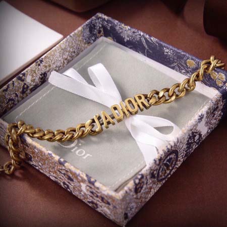 2026年2月5日入荷新品Diorブレスレットギフト/誕生日/記念品/アクセサリーxin工場