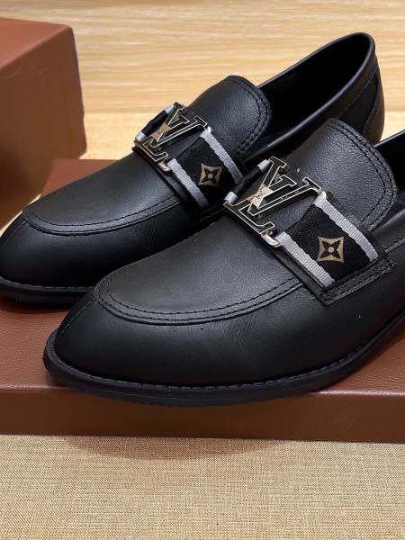 2026年2月21日入荷新作Louis Vuitton靴/スニーカー人気商品★/誕生日プレゼント/流行/高品質/JY工場