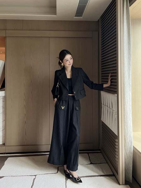 2026年2月26日入荷早春新作VALENTINO上下ファッション/誕生日プレゼント/贈り物 can工場