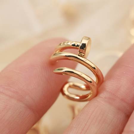 2026年2月3日入荷新品カルティエピアスギフト/誕生日/記...