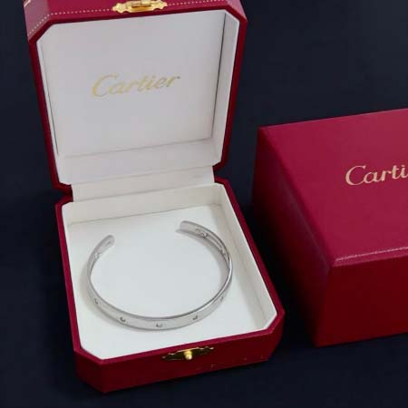 2026年2月3日入荷新品カルティエ腕輪/ブレスレットギフト...