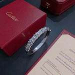 2026年2月3日入荷新品カルティエブレスレットギフト/誕生日/記念品/アクセサリーxin工場