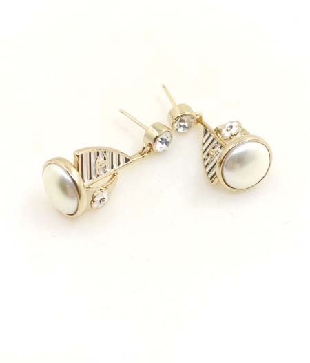 2026年2月4日入荷新品Chanelピアスギフト/誕生日/...