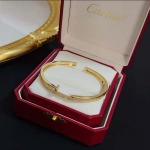 2026年2月4日入荷新品Cartier腕輪/ブレスレットギフト/誕生日/記念品/アクセサリーxin工場