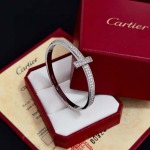 2026年2月4日入荷新品Cartier腕輪/ブレスレットギフト/誕生日/記念品/アクセサリーxin工場