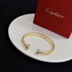 2026年2月4日入荷新品Cartier腕輪/ブレスレットギフト/誕生日/記念品/アクセサリーxin工場
