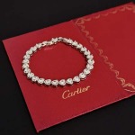 2026年2月4日入荷新品Cartierブレスレットギフト/誕生日/記念品/アクセサリーxin工場