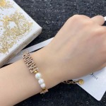 2026年2月5日入荷新品Diorブレスレットギフト/誕生日/記念品/アクセサリーxin工場