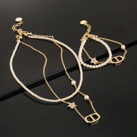 2026年2月5日入荷新品Diorネックレスギフト/誕生日/...