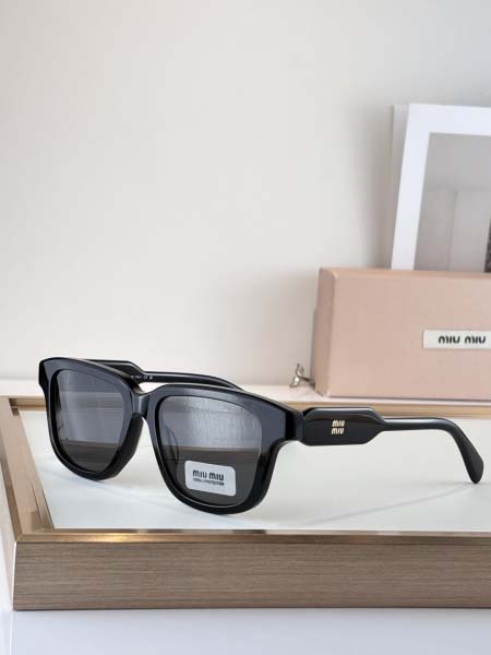 2026年2月6日入荷新品MIU MIU原版復刻サングラスギ...