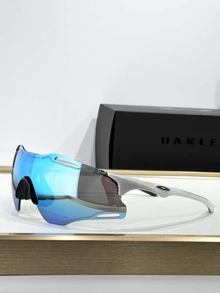 2026年2月6日入荷新品Oakely原版復刻サングラスギフ...