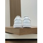 2026年2月21日入荷新作Louis Vuitton靴/スニーカー人気商品★/誕生日プレゼント/流行/高品質/JY工場