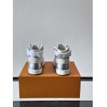 2026年2月21日入荷新作Louis Vuitton靴/スニーカー人気商品★/誕生日プレゼント/流行/高品質/JY工場