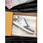 2026年2月21日入荷新作Louis Vuitton靴/スニーカー人気商品★/誕生日プレゼント/流行/高品質/JY工場