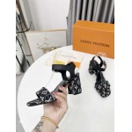 2026年2月21日入荷新作Louis Vuitton女性靴人気商品★/誕生日プレゼント/流行/高品質/JY工場Size:35-42