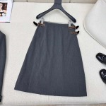 2026年2月26日入荷早春新作Pradaハーフスカートファッション/誕生日プレゼント/贈り物 can工場