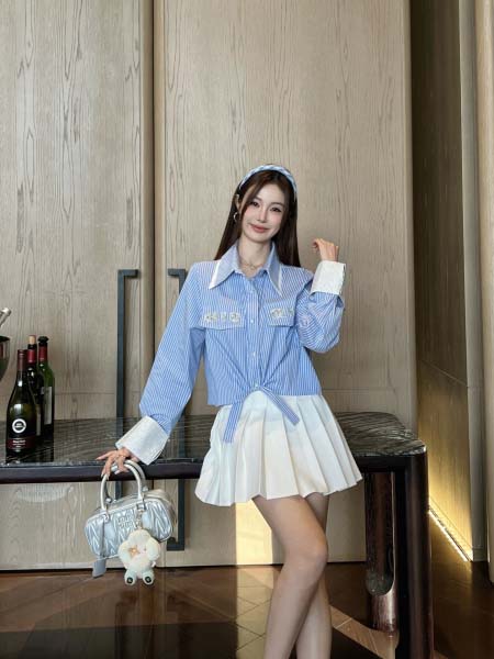 2026年2月26日入荷早春新作 miumiuシャツファッシ...