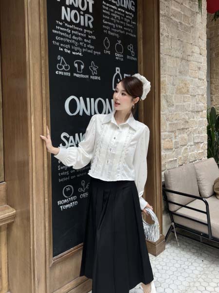 2026年2月26日入荷早春新作 miumiuシャツファッシ...