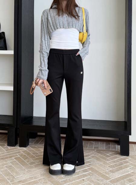 2026年3月6日入荷早春新作 Miumiuファッション/誕生日プレゼント/贈り物 can工場