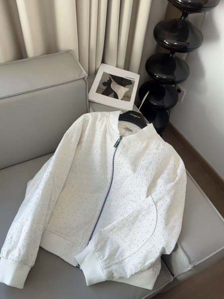 2026年3月6日入荷早春新作Miu Miu女性用ファッション/誕生日プレゼント/贈り物 can工場