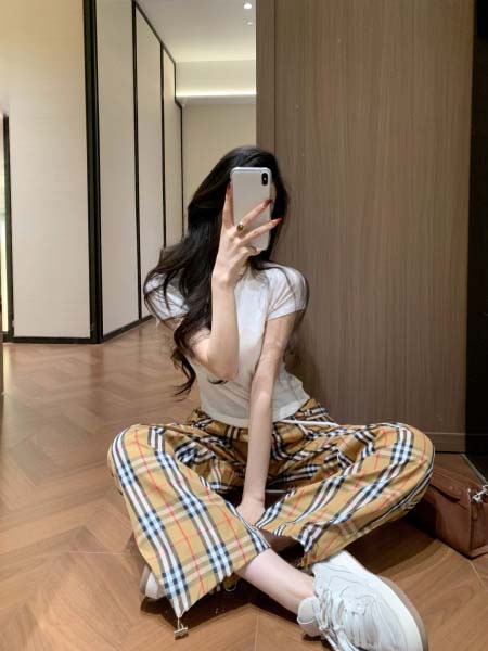 2026年3月6日入荷早春新作Burberryズボン女性用ファッション/誕生日プレゼント/贈り物 can工場