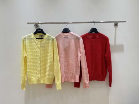 2026年3月6日入荷早春新作Miumiu女性用ファッション/誕生日プレゼント/贈り物 can工場