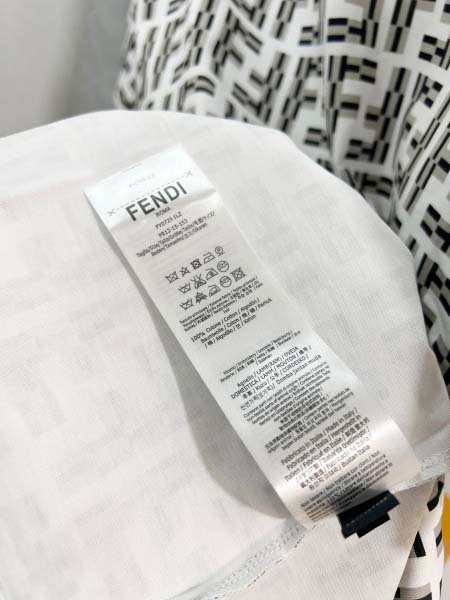 2026年3月17日新作FENDI半袖 tシャツ人気商品/誕生日プレゼント/FF工場