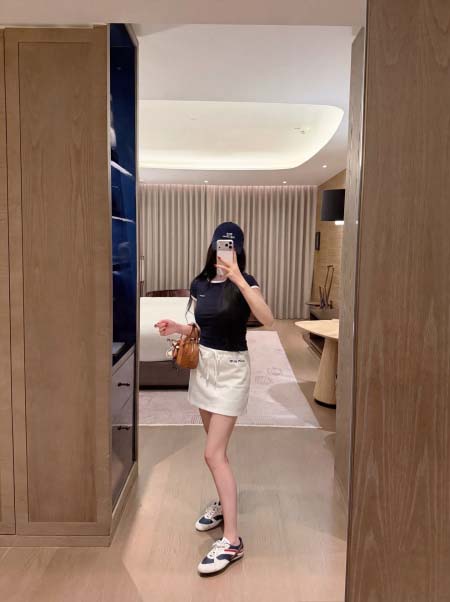 2026年3月9日入荷早春新作MIUMIUセット女性用ファッション/誕生日プレゼント/贈り物 can工場