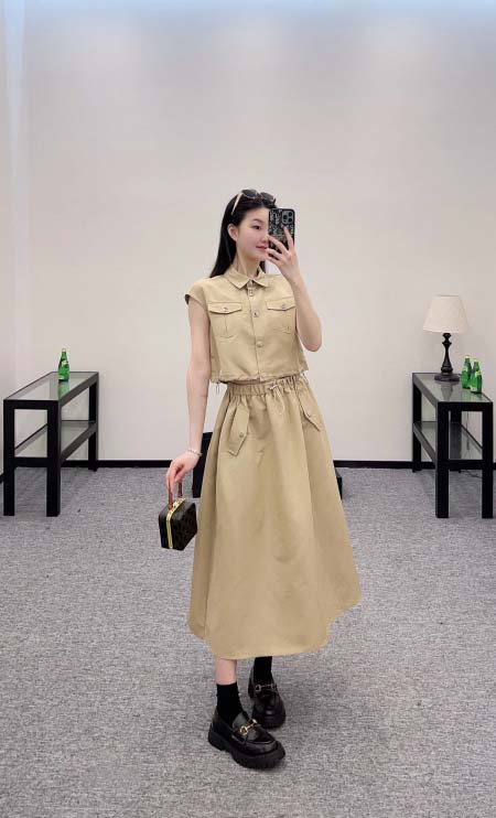 2026年3月9日入荷早春新作Pradaセット女性用ファッション/誕生日プレゼント/贈り物 can工場