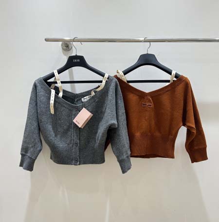 2026年3月9日入荷早春新作MIUMIU女性用ファッション/誕生日プレゼント/贈り物 can工場