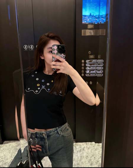 2026年3月9日入荷早春新作Louis Vuitton Tシャツ女性用ファッション/誕生日プレゼント/贈り物 can工場