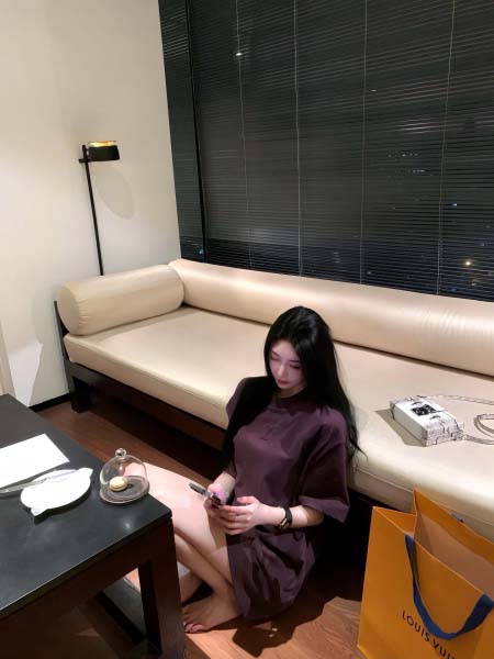 2026年3月22日入荷早春新作Louis Vuitton t シャツ女性用ファッション/誕生日プレゼント/贈り物 can工場