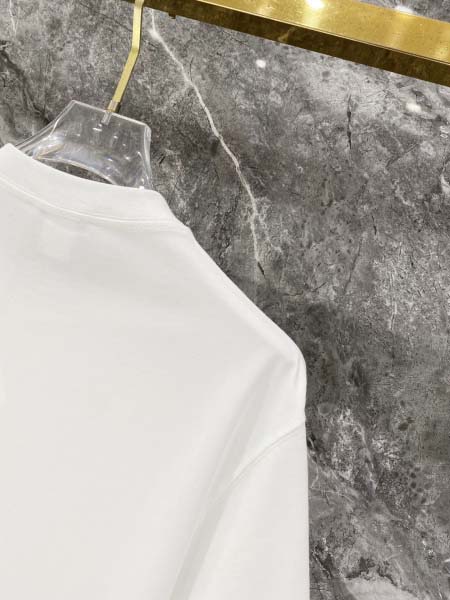 2026年3月23日入荷新作loewe半袖 tシャツ 超厳選★高級品/誕生日プレゼント/OM工場