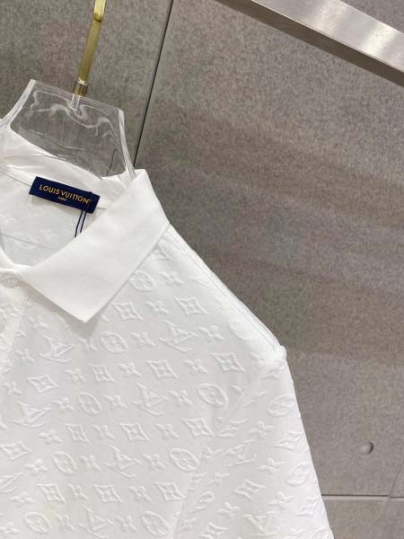 2026年3月23日入荷新作Louis Vuitton半袖 tシャツ 超厳選★高級品/誕生日プレゼント/OM工場