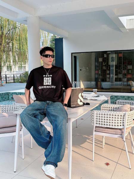 2026年3月31日入荷新作Givenchy半袖Tシャツ春夏高品質超厳選★入手困難/LD工場