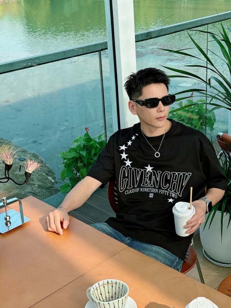 2026年3月31日入荷新作Givenchy半袖Tシャツ春夏高品質超厳選★入手困難/LD工場