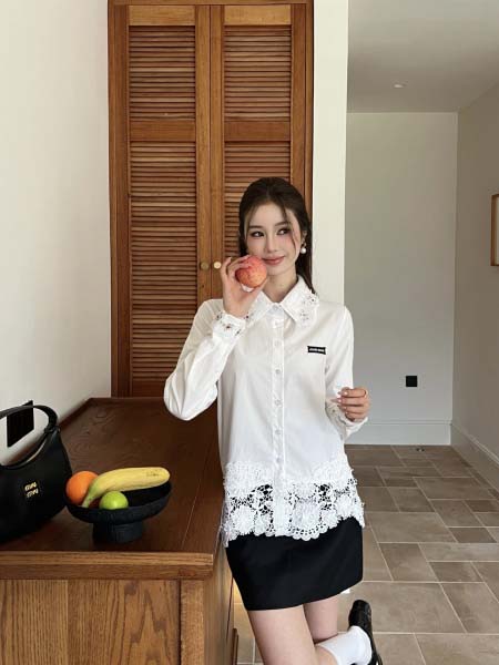 2026年3月6日入荷早春新作 Miumiuシャツファッショ...