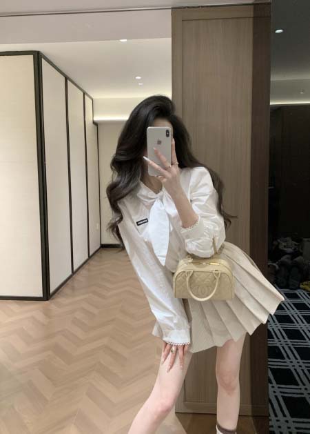 2026年3月6日入荷早春新作 Miumiuシャツ女性用ファ...