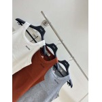 2026年3月6日入荷早春新作 Miumiu女性用ファッション/誕生日プレゼント/贈り物 can工場