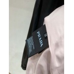 2026年3月6日入荷春秋新作Pradaジャケット高品質DH工場