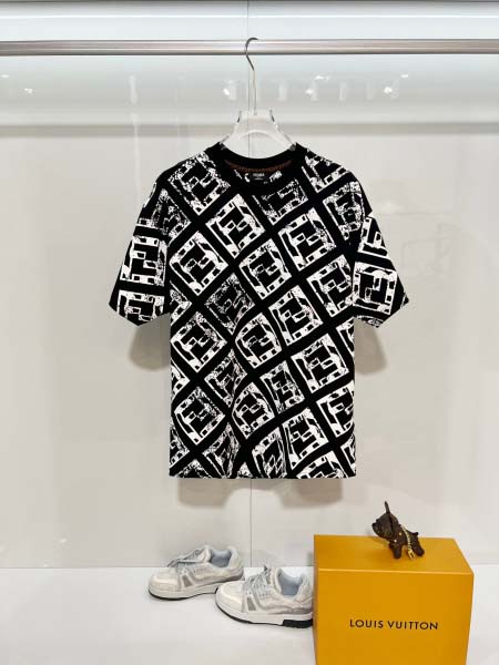 2026年3月17日新作FENDI半袖 tシャツ人気商品/誕...