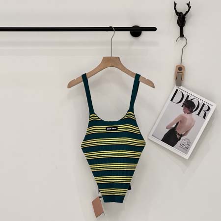 2026年3月9日入荷早春新作MIUMIU女性用ファッション...