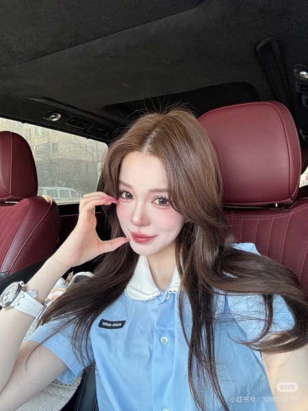 2026年3月9日入荷早春新作MIUMIU女性用ファッション...