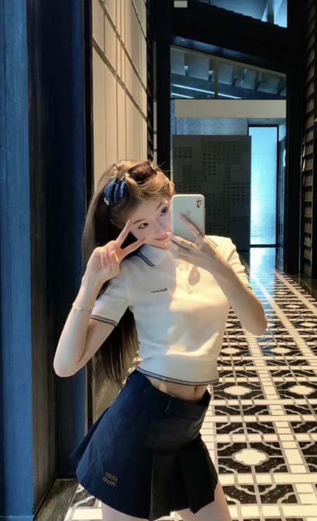 2026年3月9日入荷早春新作MIUMIU女性用ファッション...